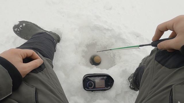ПОПАЛ НА ХОРОШИЙ КЛЁВ! СИГИ, ОКУНИ, КИЛЬЦЫ! ПОДВОДНЫЕ СЪЕМКИ. АТАКА ЩУКИ. РЫБАЛКА В КАРЕЛИИ 2022 смотреть онлайн