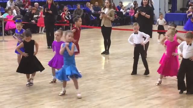 Маленькая Танцовщица смотреть онлайн