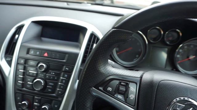 Vauxhall Astra 2.0 CDTI SRI Start Stop EcoFLEX - 13 Reg - 25000 miles - £166 per month смотреть онлайн