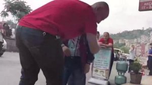 Смешной арабский карлик бесится (Прикол)