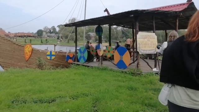 Самобытная Беларусь. Поплыли на древней средневековой лодке.... смотреть онлайн