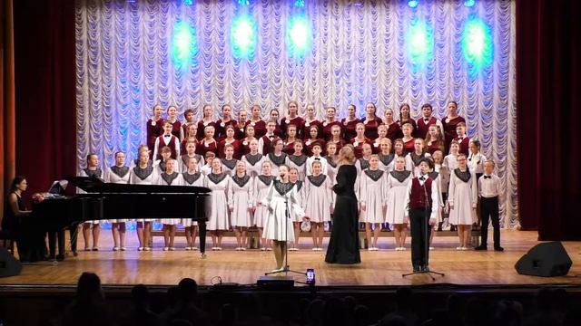 Хор "Мелодия" ЖДШИ №1 и Большой детский хор им. В.Попова. "А ну-ка песню нам пропой веселый ветер" смотреть онлайн