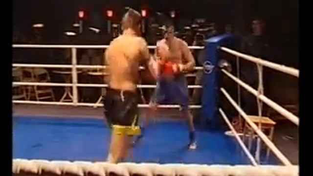 Булат Юрий-Гречкин Макс (кубок Арбата бои по универсальной системе Барс Москва 04.01.2002) смотреть онлайн