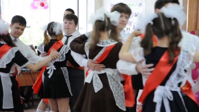 прощальный танец выпускников) смотреть онлайн
