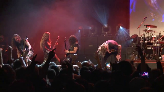 Suicide Silence - You Only Live Once (Feat. Randy Blythe & Robb Flynn) смотреть онлайн