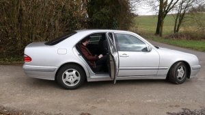 W210 Обзор на MERCEDES E220 CDI, ФИШКИ АВТО