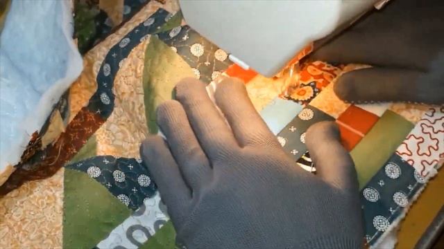 ЛОСКУТНЫЙ КОВРИК в ванную. Утилизация мелких обрезков ткани. Улучшенное видео смотреть онлайн