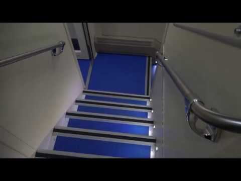 В вагоне двухэтажного поезда 028С 