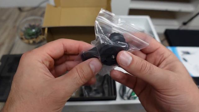 ALVOXCON UHF WIRELESS MICROPHONE UNBOXING! TG220 смотреть онлайн