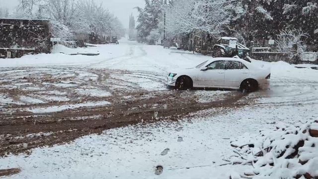 Toyota Altezza RS Snow Donuts ? смотреть онлайн