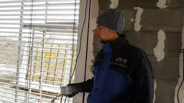 63. Проверяем ЖАЛЮЗИ и РОЛЛЕТЫ. Какой ЦВЕТ выбрали? Доп. функции. Управление | Свой дом в Германии смотреть онлайн