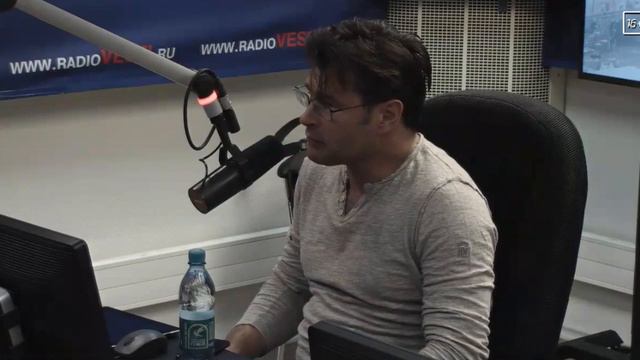 Aлeкceй Муxин - CШA выcтaвили ceбя идиoтaми и пocмeшищeм? (политика) смотреть онлайн