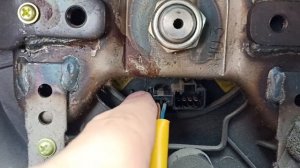 Kia Spektra КАК СНЯТЬ РУЛЬ ИKia Spektra ПОДУШКУ БЕЗОПАСНОСТИ (airbag)