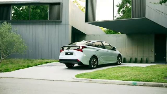 TOYOTA PRIUS. Bir Hibrit İkonu. Yeniden. смотреть онлайн