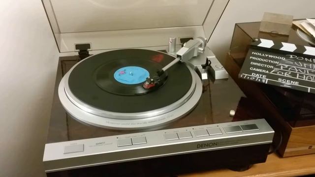 Donna Summer - I Feel Love - GTO 45rpm - Denon DP-47F Turntable 4 Harry смотреть онлайн