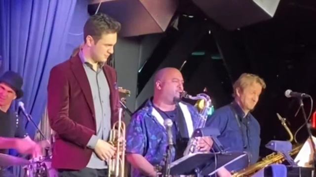 Veronica Swift 'Closer' Blue Note NYC [Night 4] смотреть онлайн