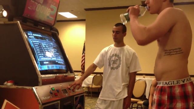 [Fort Rapids VII ITG Tournament] Lucas Playing ITG Drunk in his Boxers смотреть онлайн