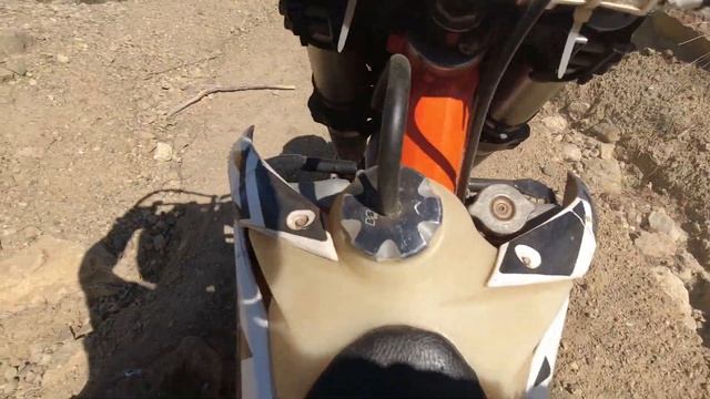 KTM EXC 6 DAYS РЕМОНТИРУЕШЬ 1 DAY КАТАЕШЬСЯ смотреть онлайн