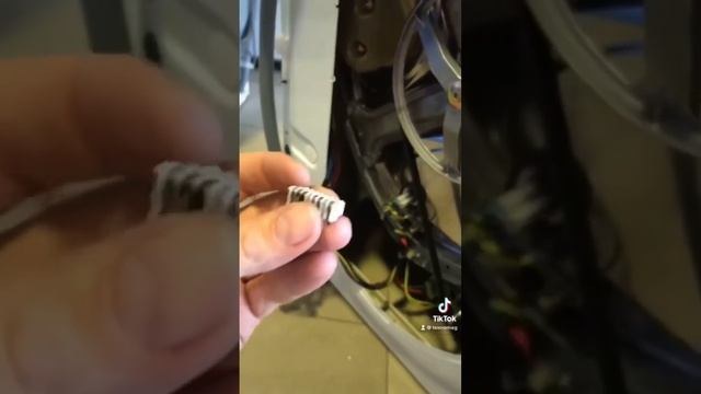 Ремонт стиральной машины Аристон с функцией сушки смотреть онлайн