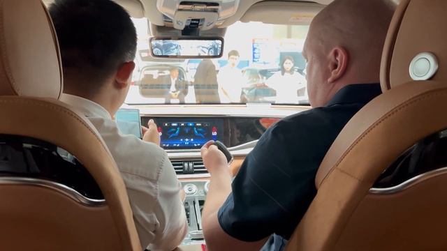 Hongqi H9 китайский конкурент российского бренда Aurus. Авто из Кореи и Китая смотреть онлайн