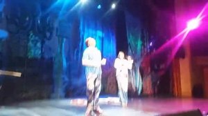 Божья коровка а по Волге вверх теплоход