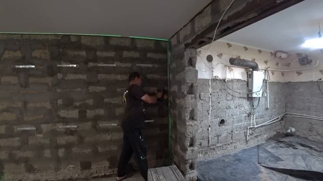 ?РЕМОНТ СВОИМИ РУКАМИ/ГРУНТУЕМ И ШПАКЛЮЕМ СТЕНЫ Rocks-pro.ru /ПРОВОДИМ ОСВЕЩЕНИЕ. смотреть онлайн