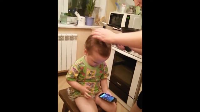 Кельчина Александра и Кельчина Степу стрижет мама смотреть онлайн