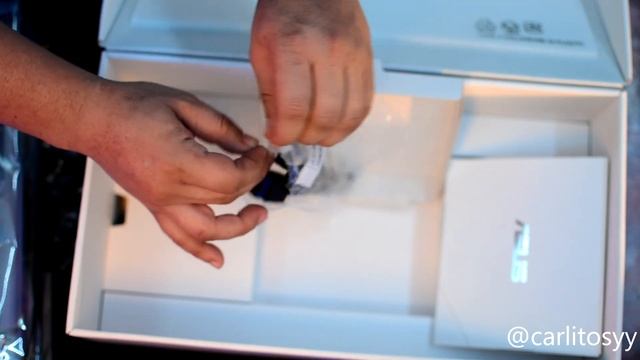 Unboxing ASUS ROG STRIX RTX 4080 White Edition смотреть онлайн