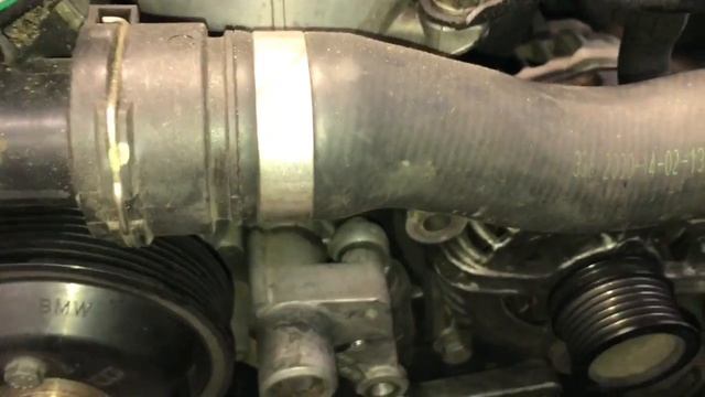 How To Replace The Belts And Idler And Tensioner Pulleys On A BMW 3 Series E46 смотреть онлайн