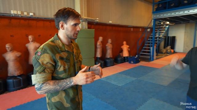 Insane Military Hand to Hand Combat Fight смотреть онлайн
