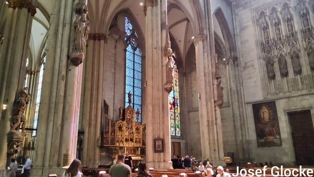 Köln (D), Hoher Dom St. Petrus, Teilgeläute (Außenaufnahme) смотреть онлайн