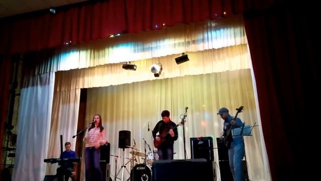 ЭММА М -Штрихкоды(cover)Live смотреть онлайн
