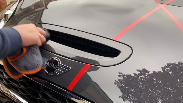 LUXEWERX BONNET SCOOP DECAL INSTALL смотреть онлайн