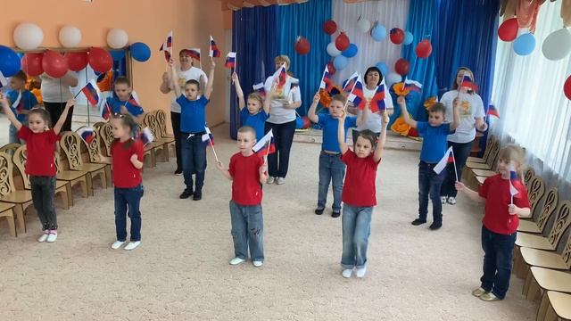 Флешмоб «Российский флаг» смотреть онлайн