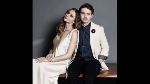 КАК ЖИВЁТ 29 - ЛЕТНИЙ АКТЁР С 48- ЛЕТНЕЙ ИЗВЕСТНОЙ ЖЕНОЙ КРАСАВИЦЕЙ - АКТРИСОЙ .СУДЬБА АНДРЕЯ СОРОК