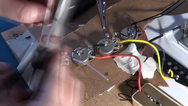 3 Volume 1 Tone - Custom Soldering Guitar Pickup Wiring for the Maton Tribute смотреть онлайн