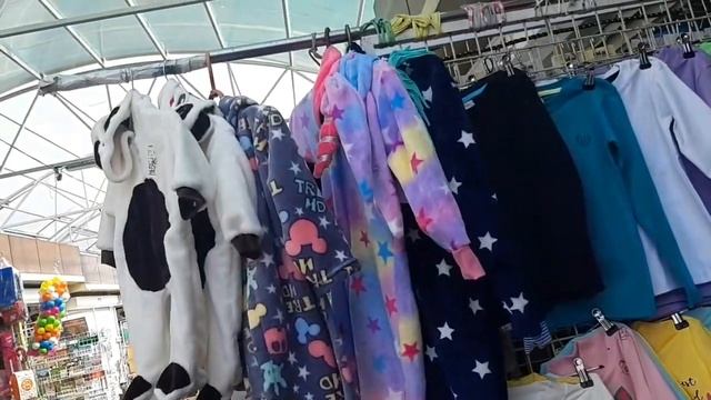 На рынок 7КМ за детсими вещами и игрушками. смотреть онлайн