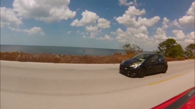 Chevy #27 Bigote (GoPro) Vs Peugeot 207 Rc Turbo