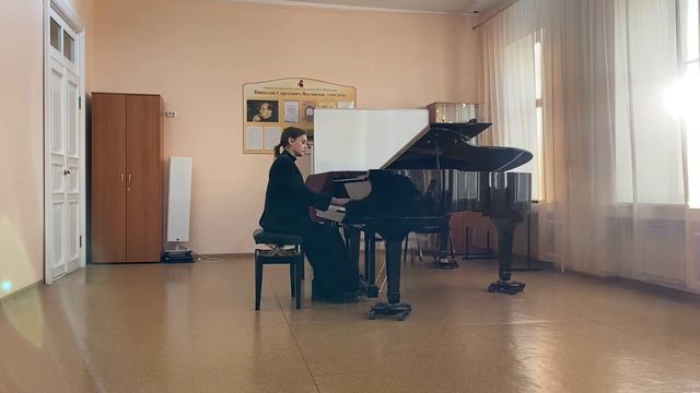 1. Ф.Лист "Юношеский этюд номер 10" 2. В.Гаврилин "Токката". Исполняет Русских Ксения смотреть онлайн