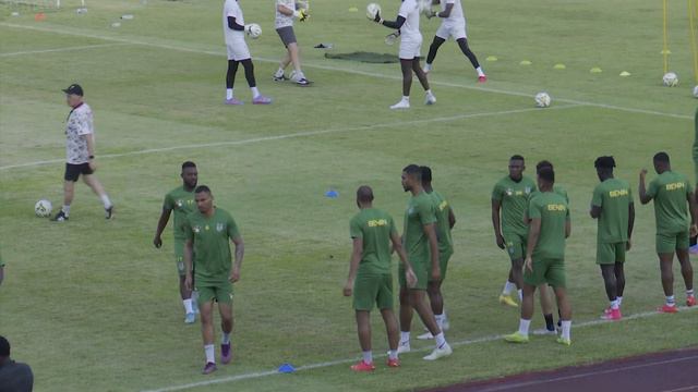 Bénin Vs Rwanda : objectif, la victoire pour les Guépards смотреть онлайн