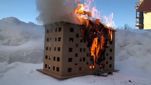 Fire. House is on fire, gas explosion in the house! | Пожар! Горит дом, взрыв газа. смотреть онлайн
