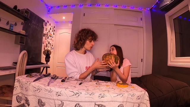 HACIENDO UNA CALABAZA DE HALLOWEEN