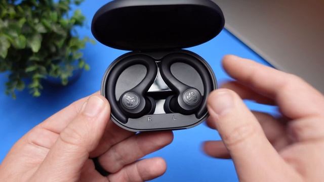 First Look! : JLab Go Air Sport смотреть онлайн