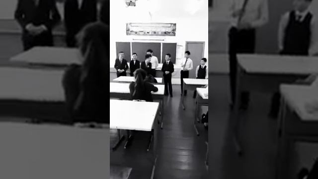 😂😂😁😀😊Мальчики нашего классса поет нам песню на 8 марта😂😍😀😊😁😂 смотреть онлайн