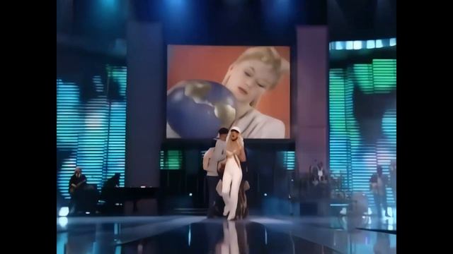 [FHD] Candyman - Christina Aguilera live @ Fashion Rocks (09/07/2006) смотреть онлайн