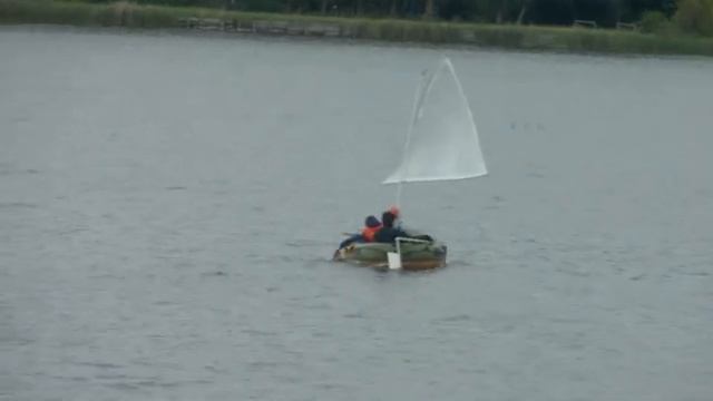 Надувная лодка под парусом (версия 2) смотреть онлайн