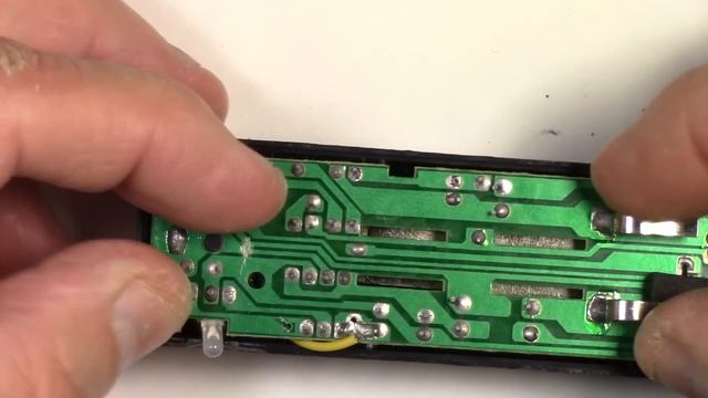 How To Make A Universal Holder For Battery Chargers AAA-AA-C-D-14500-cr123a-16340-17-18-26650 смотреть онлайн