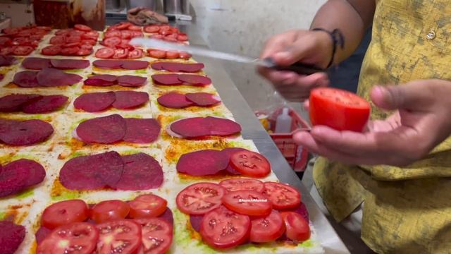 Spiciest Garlic Sandwich of Ahmedabad | Indian Street Food смотреть онлайн