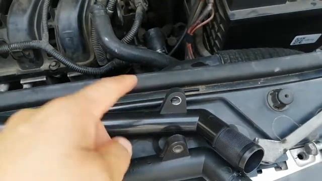 tubo de refrigeración Renault Megane 2 2007 motor K4M. смотреть онлайн