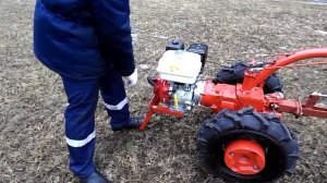 Мотоблок Беларус-09Н. Запуск и останов двигателя. Starting and stopping the engine.